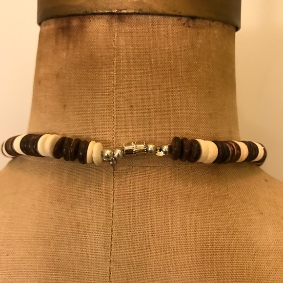 Brown & Off-White Bead Necklace Jewelry - Picture 3 of 5